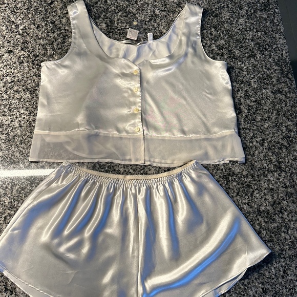 Vintage Victoria Secret 2 Piece Satin Cami & Shorts Set ~ New with Tags ~ Size L